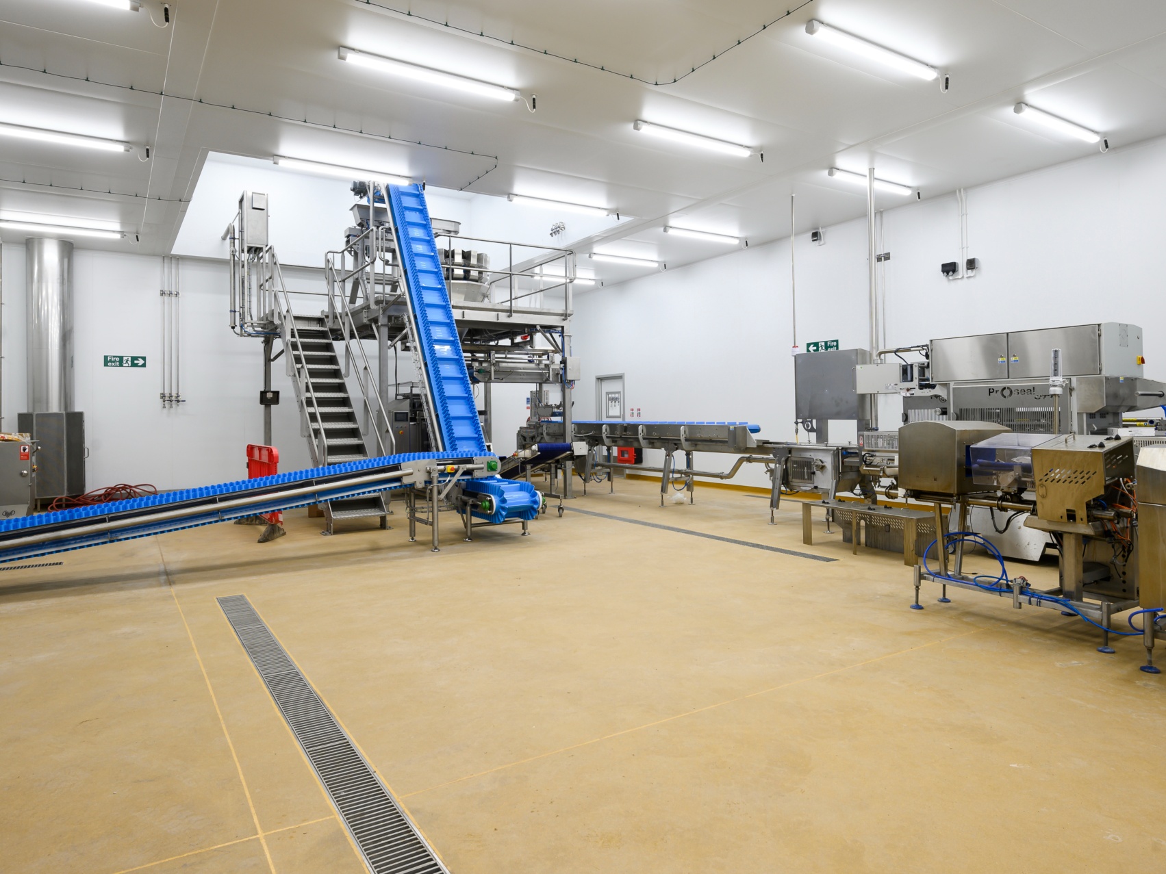 How Automation Enhances Automation Food Safety Compliance